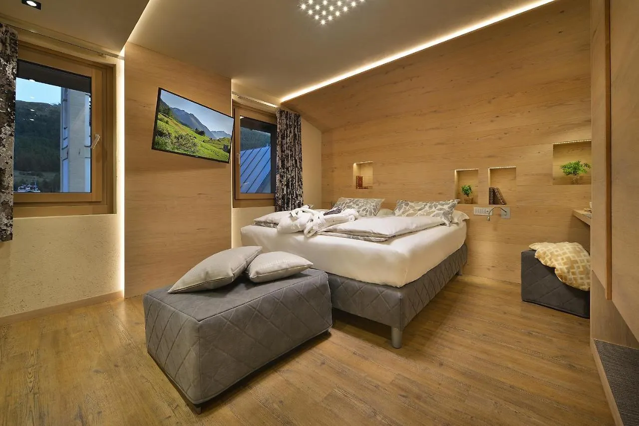 Hotel Compagnoni リヴィーニョ